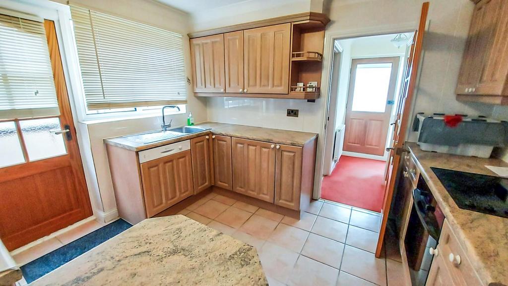 Kitchen DW.jpg