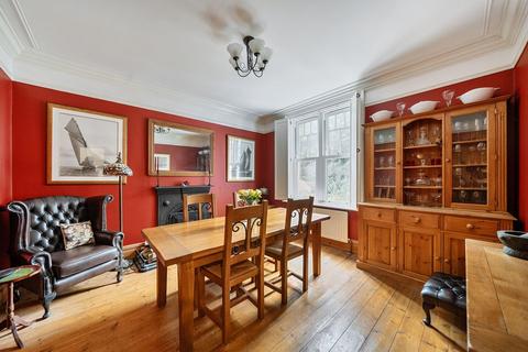 3 bedroom semi-detached house for sale, Station Road, Whyteleafe CR3