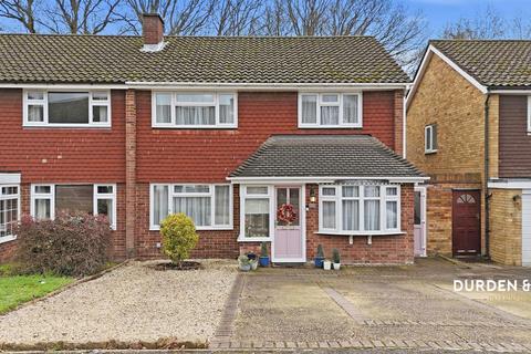 Woolhampton Way, Chigwell, IG7