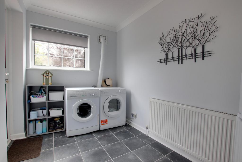 Rear lobby/utility