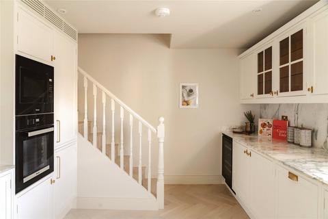 4 bedroom apartment to rent, Pembridge Gardens, Notting Hill, London, W2