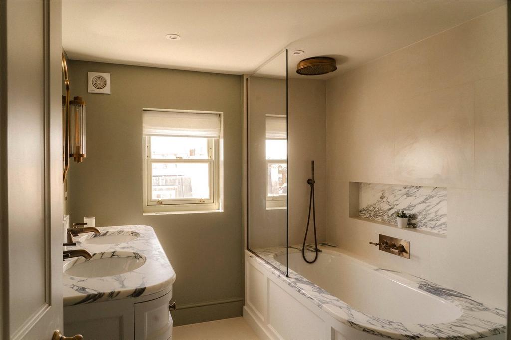 Ensuite Bathroom