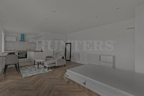 Studio to rent, Acton lane, London, NW10