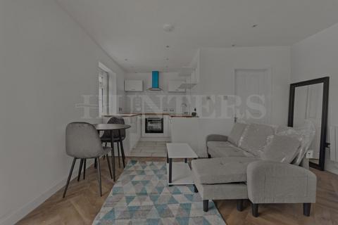 Studio to rent, Acton lane, London, NW10