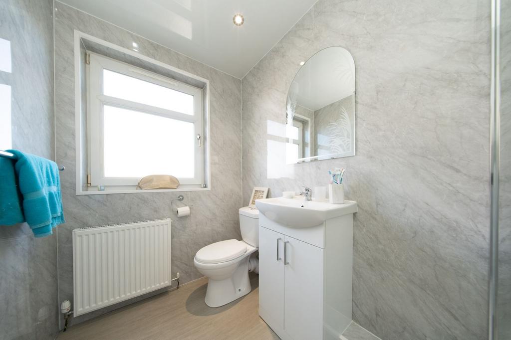 Upstairs Bathroom