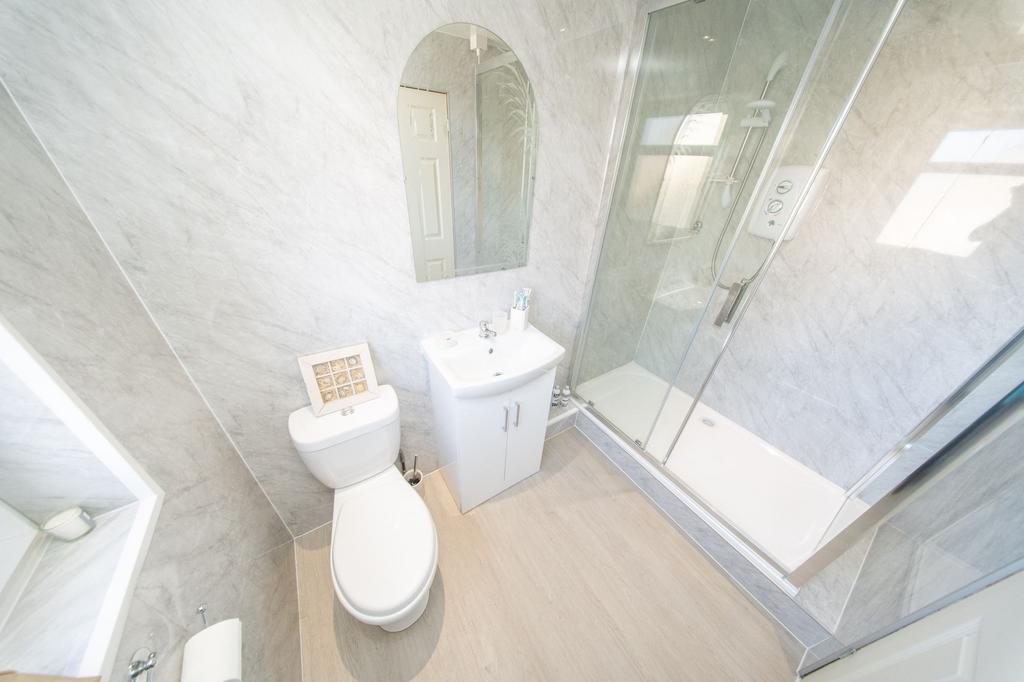 Upstairs Bathroom