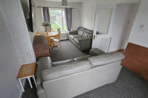 4 bedroom semi-detached house for sale, Broadstone Way, Bradford, BD4 9BJ