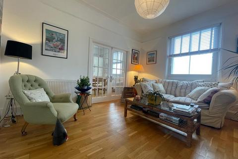 2 bedroom flat for sale, 11 Sussex Square, Brighton BN2