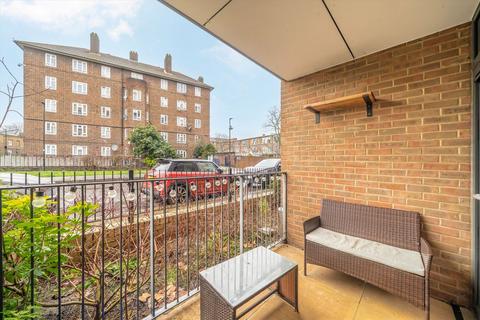2 bedroom flat for sale, Cowley Road, London SW9