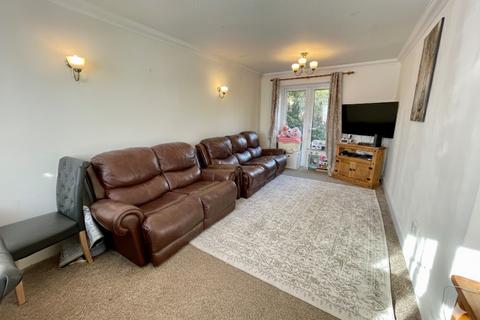undefined, Wycliffe Close, Luton, Bedfordshire, LU3 2HS