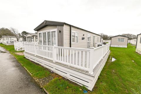3 bedroom park home for sale, Shorefield, Shorefield Country Park, Downton, Hampshire, SO41