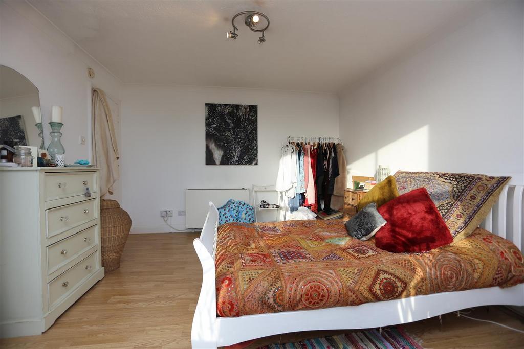 5, 93 Lorna Road Main Room (2).JPG