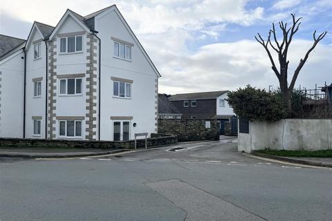 undefined, Pentire Crescent, Newquay TR7