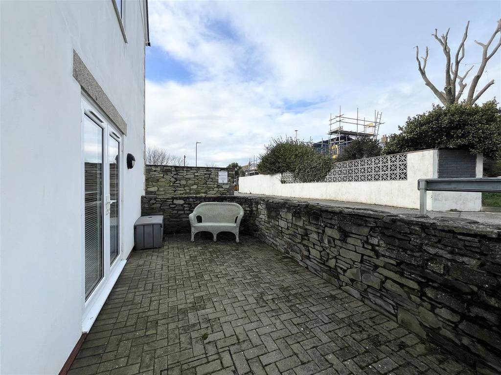 Side Courtyard