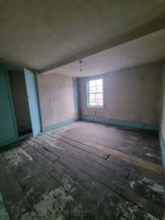 4 bedroom flat for sale, First and Second Floors, 29 High Street, Stourport on Severn, Worcestershire, DY13 8BE