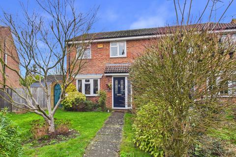 4 bedroom semi-detached house for sale, Swan Close, Buckingham, Buckinghamshire, MK18