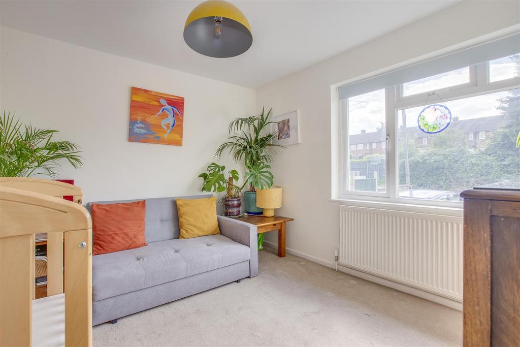 15 Longland Way, HP12 3 UN-4.jpg