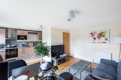 2 bedroom flat to rent, Stane Grove, Clapham, London, SW9