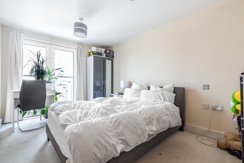 2 bedroom flat to rent, Stane Grove, Clapham, London, SW9