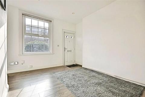 2 bedroom flat to rent, Pump Alley, Brentford, TW8