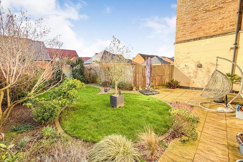 4 bedroom semi-detached house for sale, The Avenue, Corby NN17