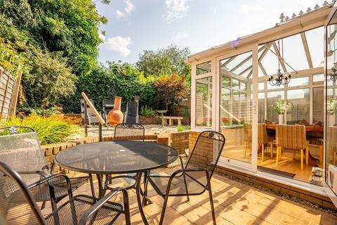 3 bedroom end of terrace house to rent, Regent Close, Hertfordshire AL4
