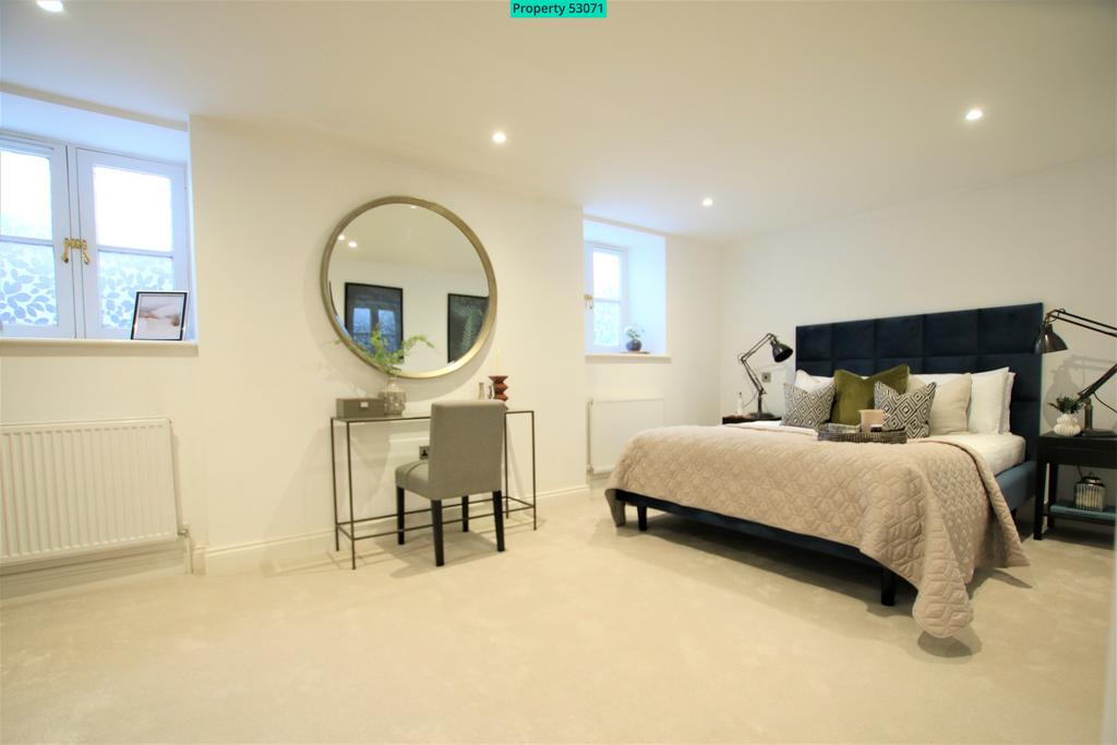 Main Bedroom (High Ceilings, Natural Light)