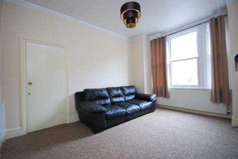 1 bedroom flat to rent, Hillcourt Road London SE22