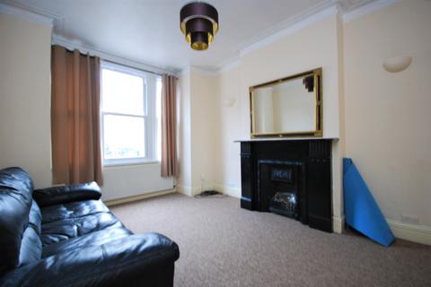 1 bedroom flat to rent, Hillcourt Road London SE22