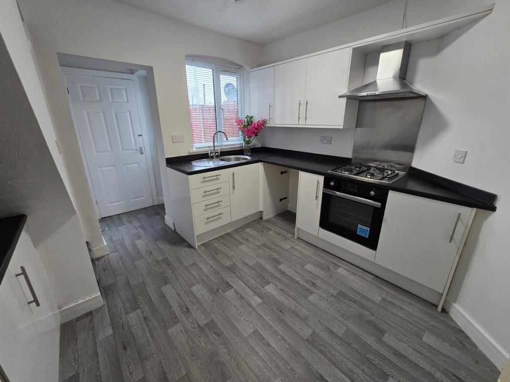 2 Mid Terrace