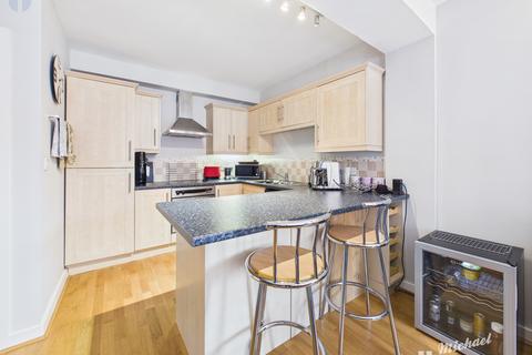 2 bedroom flat for sale, Portman House, George Street, Aylesbury