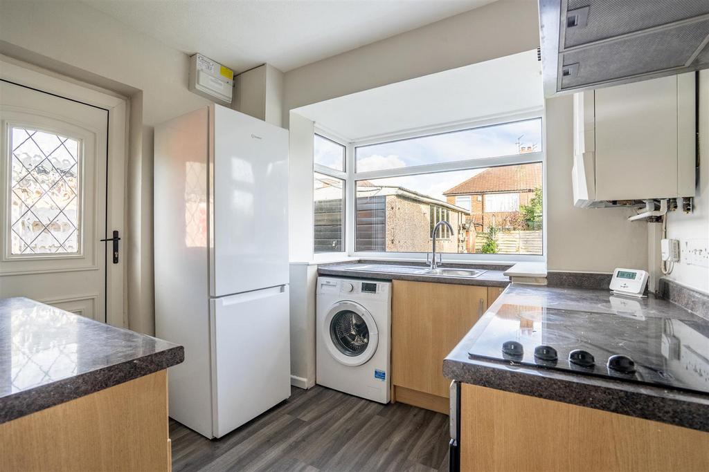 13 Pinelands Way-8.jpg