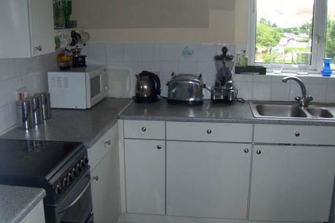 2 bedroom flat to rent, Halliard Court, Schooner Way, Cardiff Bay