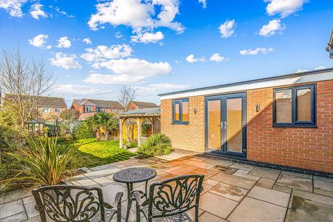 3 bedroom semi-detached house for sale, Westdown Drive, Leicester LE4