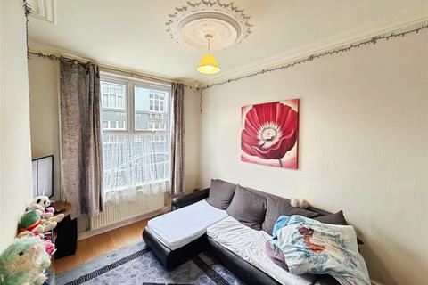 2 bedroom terraced house for sale, Wistaston Road, Crewe, Cheshire, CW2