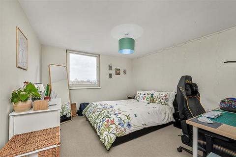 1 bedroom flat to rent, Orchard Road, London TW9