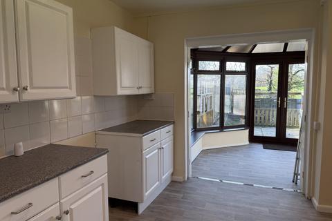 3 bedroom semi-detached house to rent, Sandringham Road, Newton Abbot TQ12