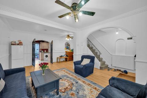 4 bedroom semi-detached house for sale, Bracondale Road, London SE2