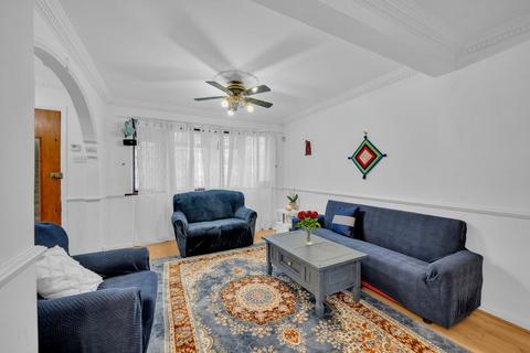 4 bedroom semi-detached house for sale, Bracondale Road, London SE2