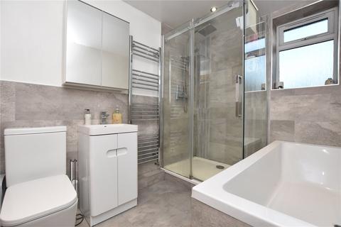 3 bedroom semi-detached house for sale, The Crescent, Tingley, Wakefield, West Yorkshire