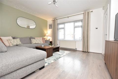 3 bedroom semi-detached house for sale, The Crescent, Tingley, Wakefield, West Yorkshire