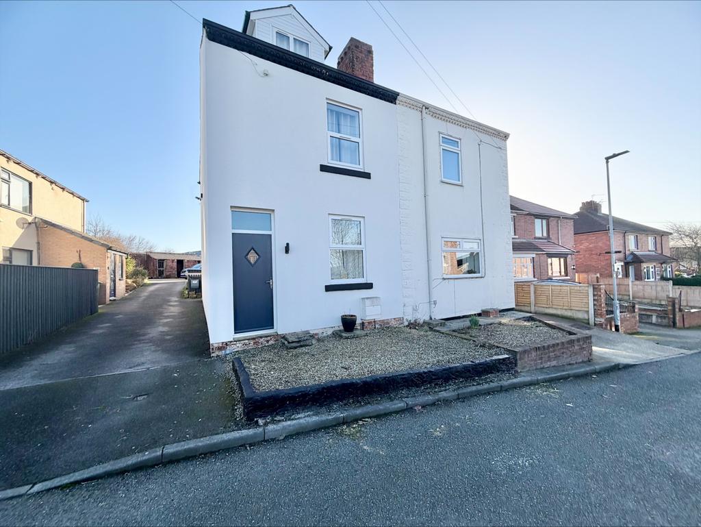 3 Bedroom Semi Detached for Sale