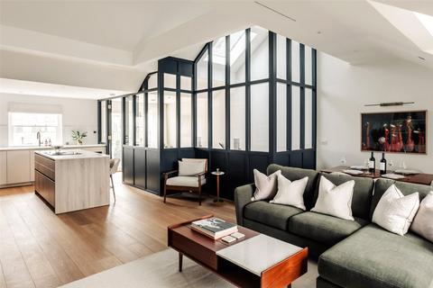3 bedroom apartment for sale, Roland Gardens, South Kensington, SW7
