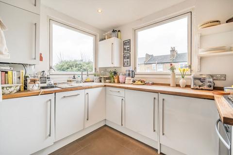 2 bedroom flat for sale, Coningham Road, London W12