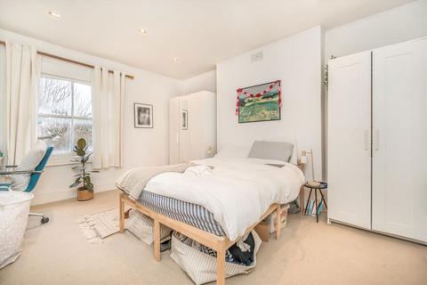 2 bedroom flat for sale, Coningham Road, London W12