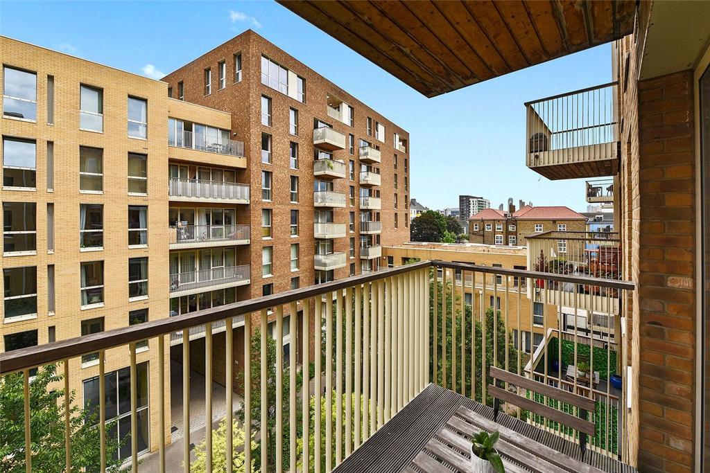 Oxley Square, Bow E3