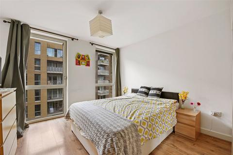 1 bedroom apartment to rent, Oxley Square, London E3