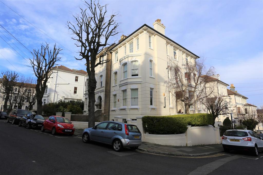 3, 16 Alexander Villas new ext.JPG