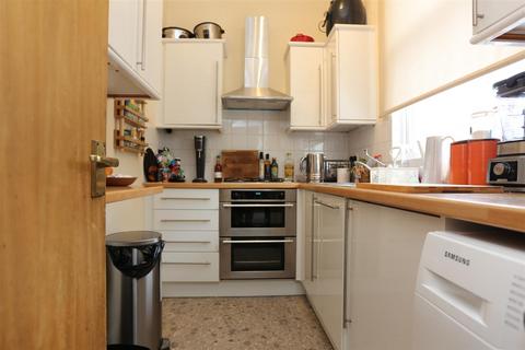 2 bedroom flat to rent, Alexandra Villas, Brighton