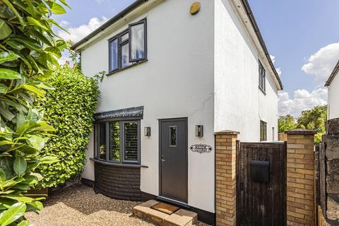 undefined, Walton Bridge Road, Shepperton, TW17
